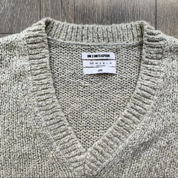 Free People One Teaspoon Saints and Roses Sweater Chunky Knit Lace Up V-neck - Picture 6 of 16